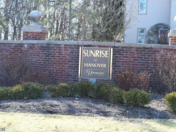 59 Sunrise Dr, Hanover, NJ 07981