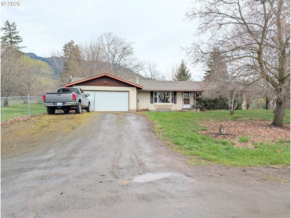 60923 OVERLOOK DR, Cove, OR 97824