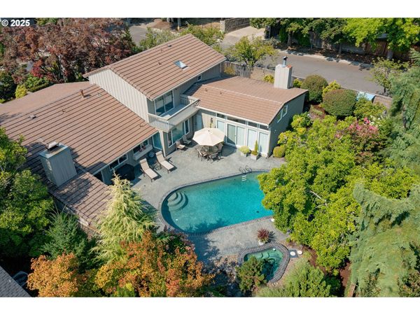 11330 SW LYNNVALE DR, Portland, OR 97225