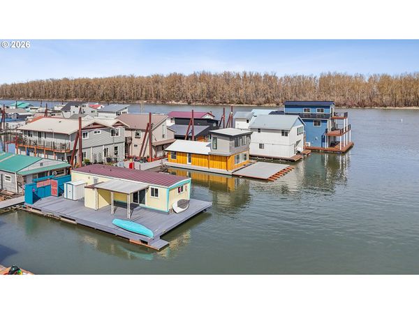 18989 NE Marine DR, Unit 32, Portland, OR 97230