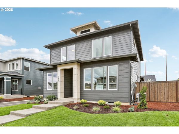 762 Magnolia AVE, Woodburn, OR 97071
