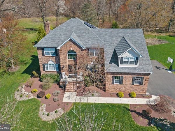 18 ANNIE LANE, ROBBINSVILLE, NJ 08691