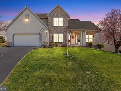 919 HEDGEWYCK LANE Elizabethtown, PA 17022