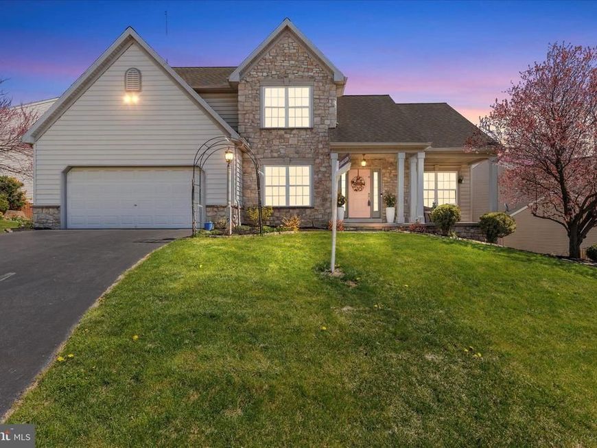 919 Hedgewyck Lane, Elizabethtown, PA 17022 Main Photo