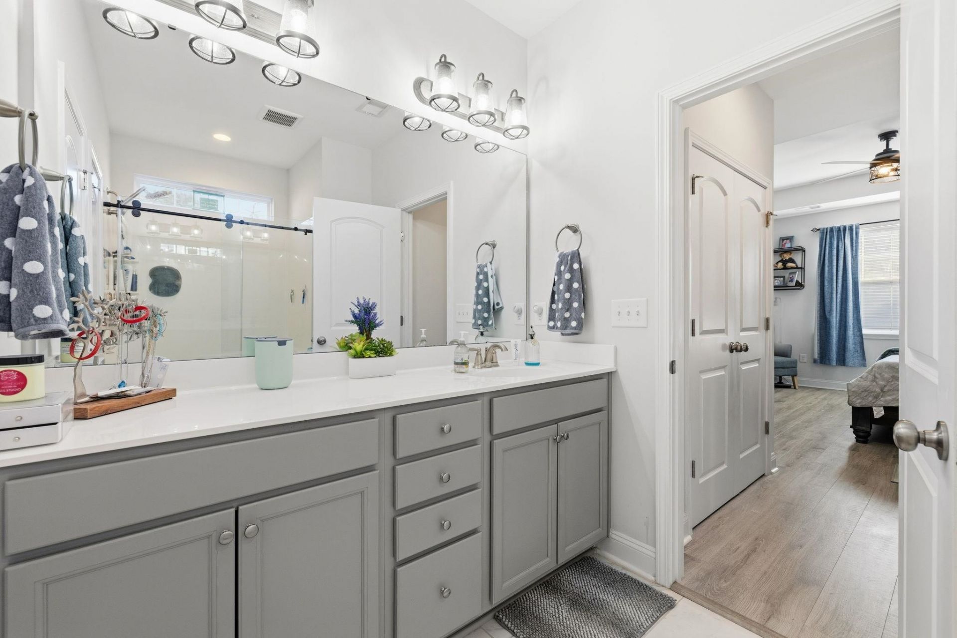 163 Machrie Loop  Photo 16