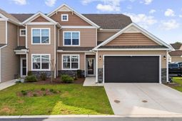 163 Machrie Loop  photo 4