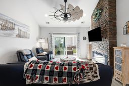 163 Machrie Loop  photo 4