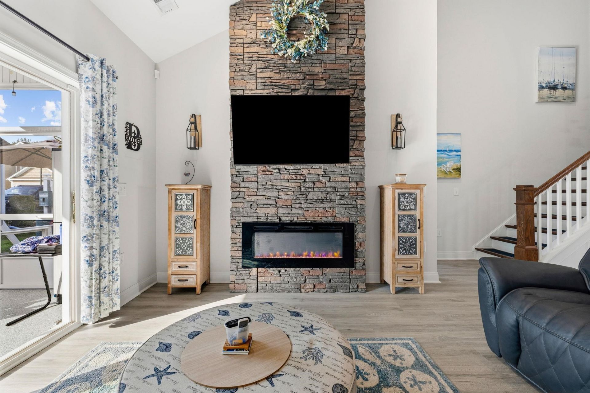 163 Machrie Loop  Photo 7