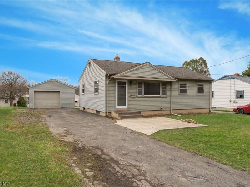 1859 Mathews Road, Poland, OH 44514 Photo 1