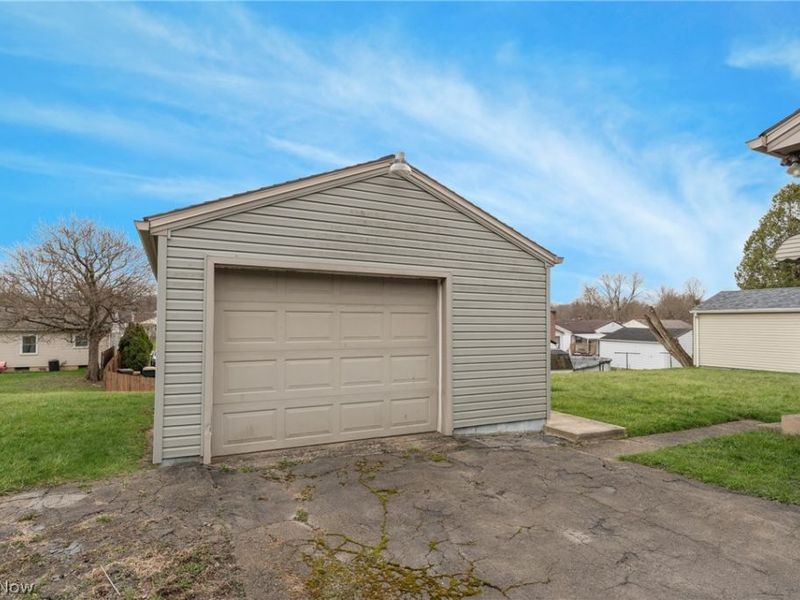 1859 Mathews Road, Poland, OH 44514 Photo 4