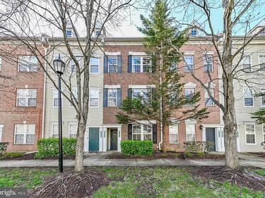 42526 MAYFLOWER TERRACE, BRAMBLETON, VA 20148