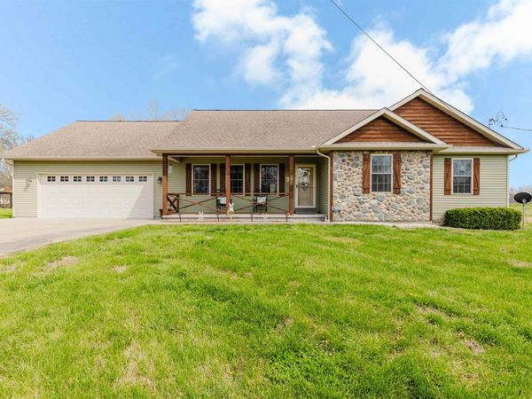 1630 S DIVISION Street, Carterville, IL 62918