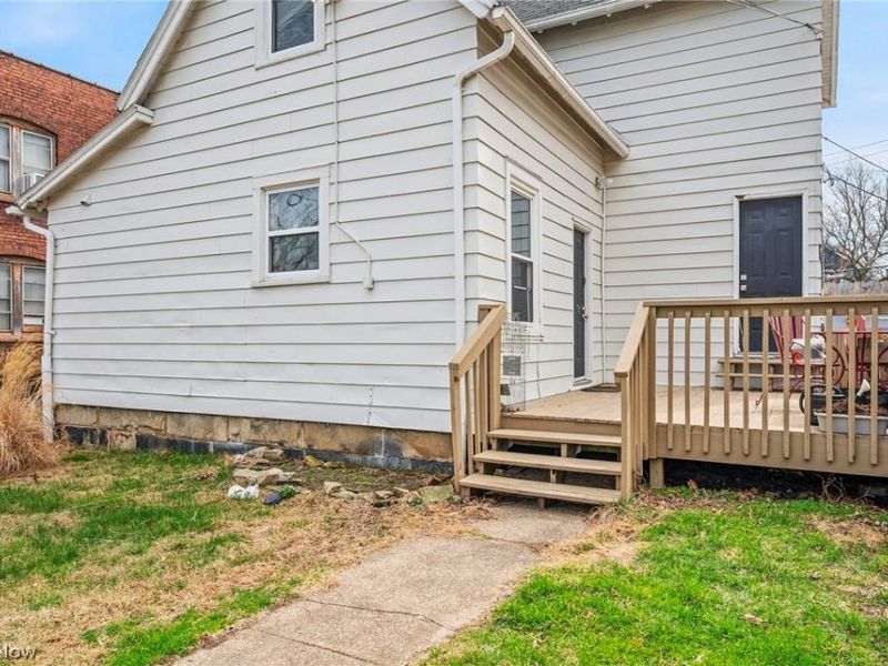 1432 W 110th Street , Cleveland, OH 44102 Photo 22