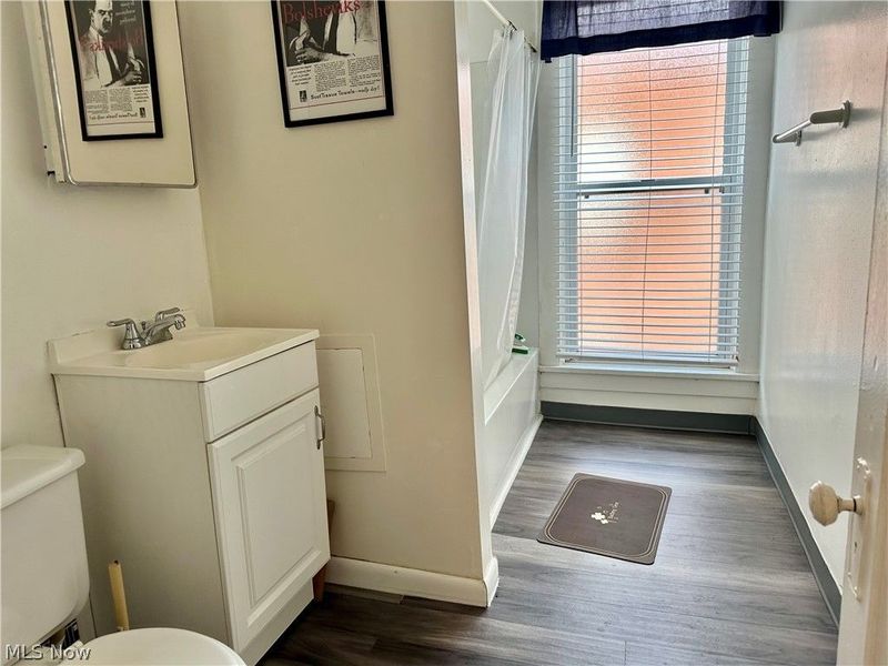 1432 W 110th Street , Cleveland, OH 44102 Photo 33