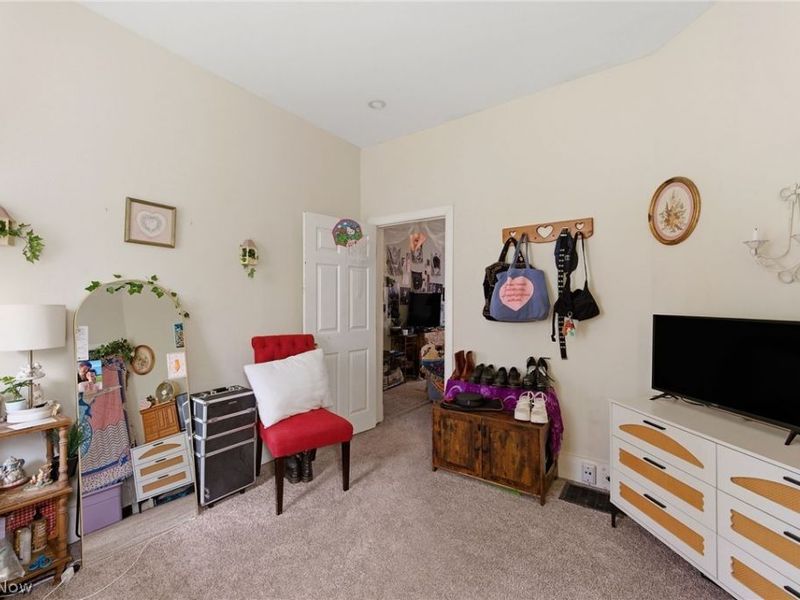 1432 W 110th Street , Cleveland, OH 44102 Photo 4