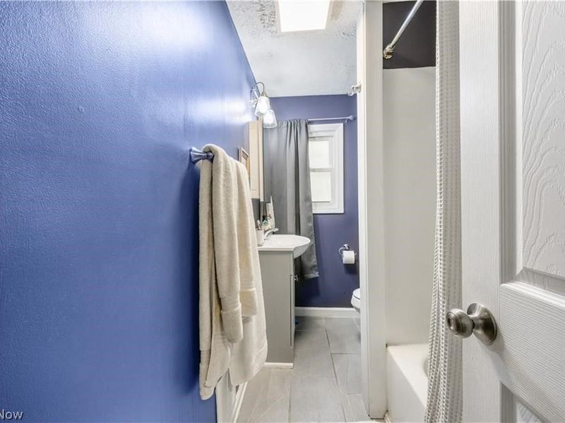 994 Moeller Avenue , Akron, OH 44307 Photo 19