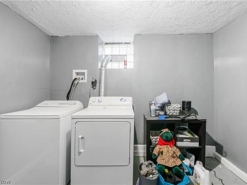 994 Moeller Avenue , Akron, OH 44307 Photo 20