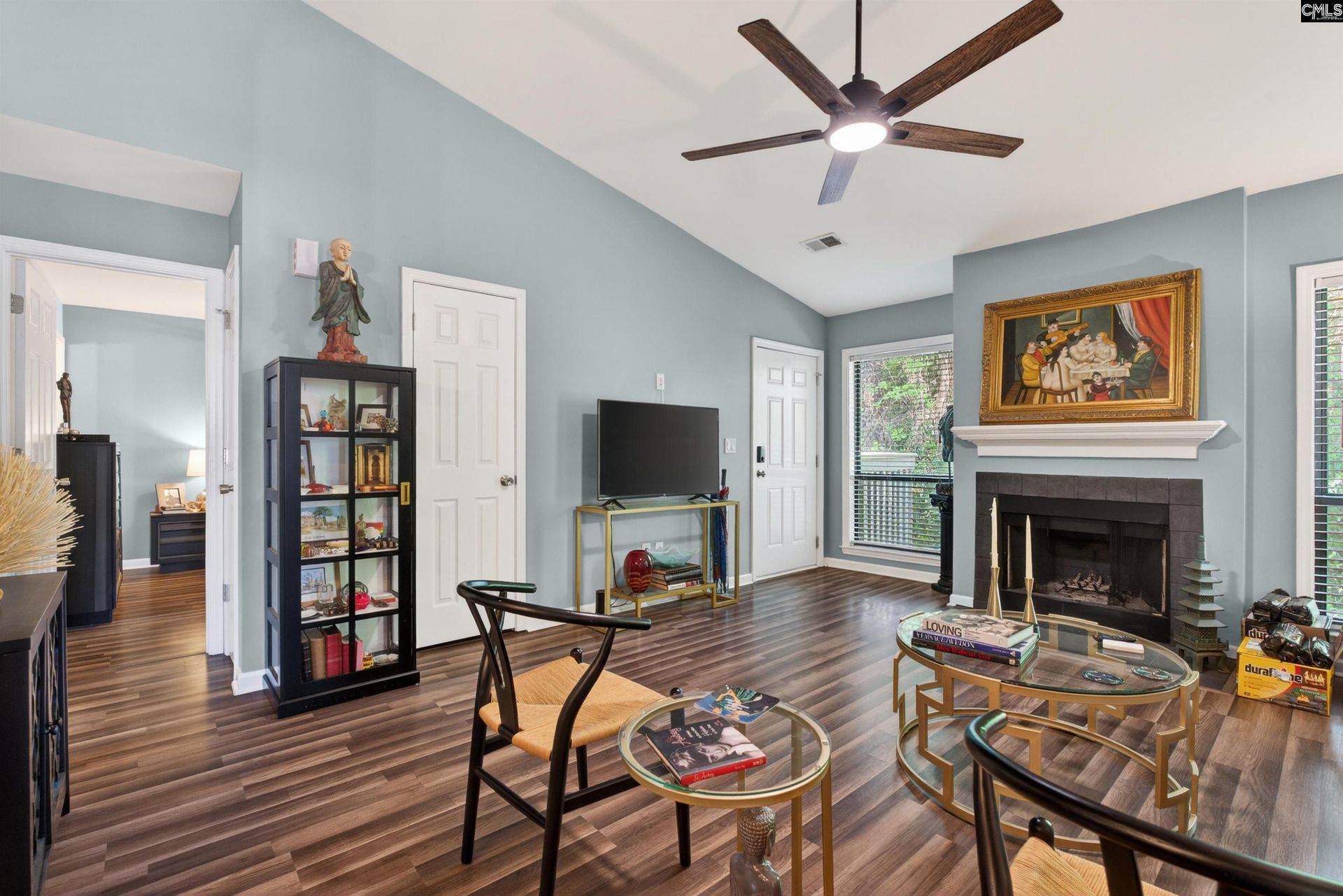 448 Deerwood Street Photo 4