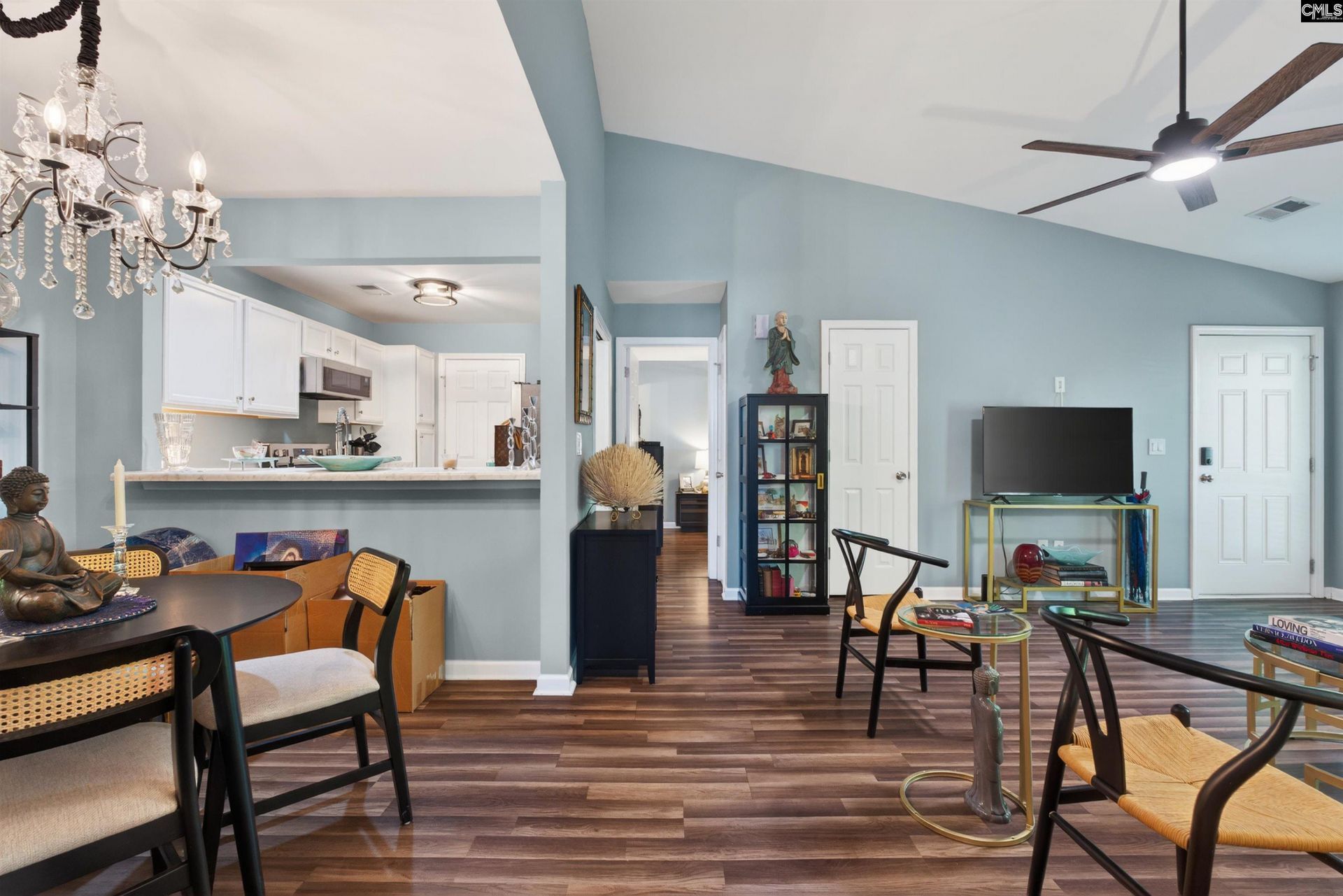 448 Deerwood Street Photo 6