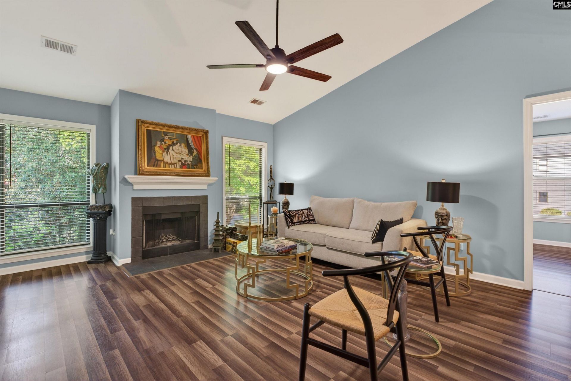 448 Deerwood Street Photo 7