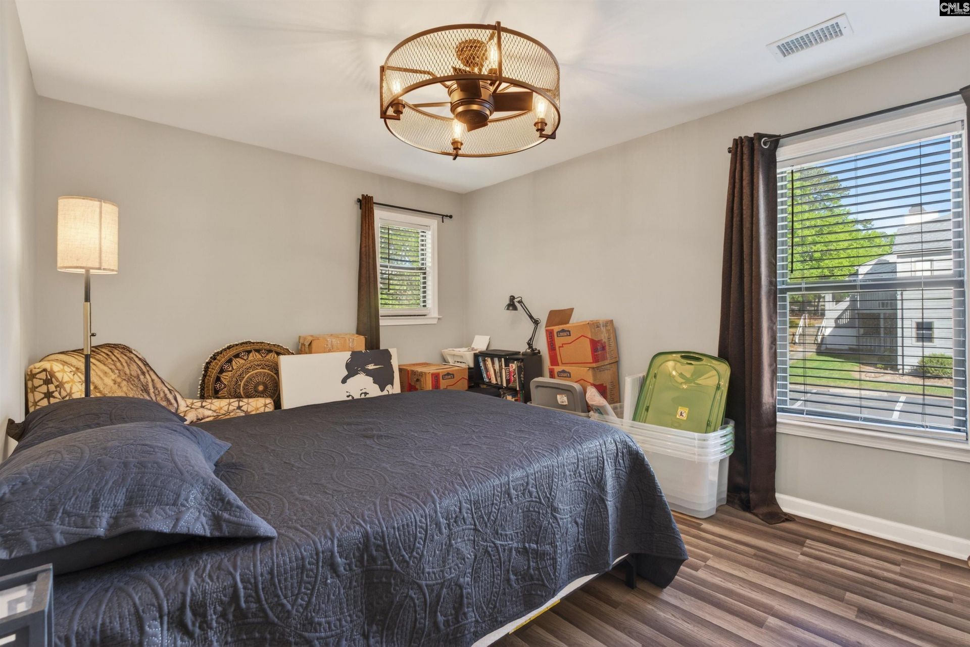 448 Deerwood Street Photo 8