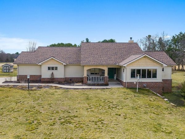 E10059 Block Road, Prairie Du Sac, WI 53578