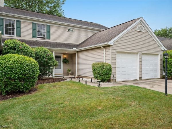 20745 Sun Meadow Trail , Strongsville, OH 44149