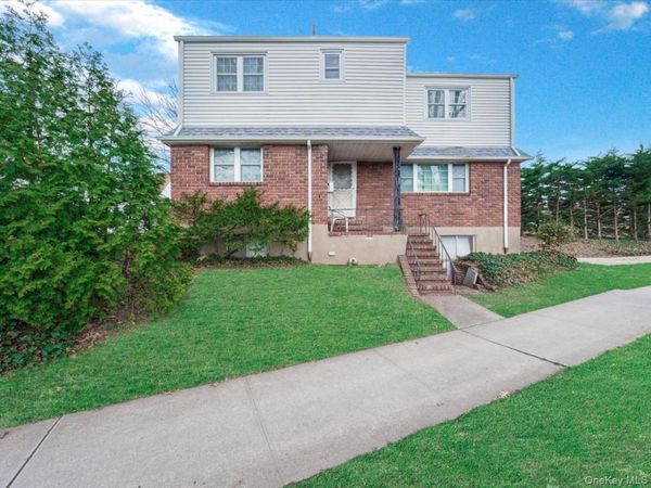 252-15 Horace Harding Expressway , Little Neck, NY 11362