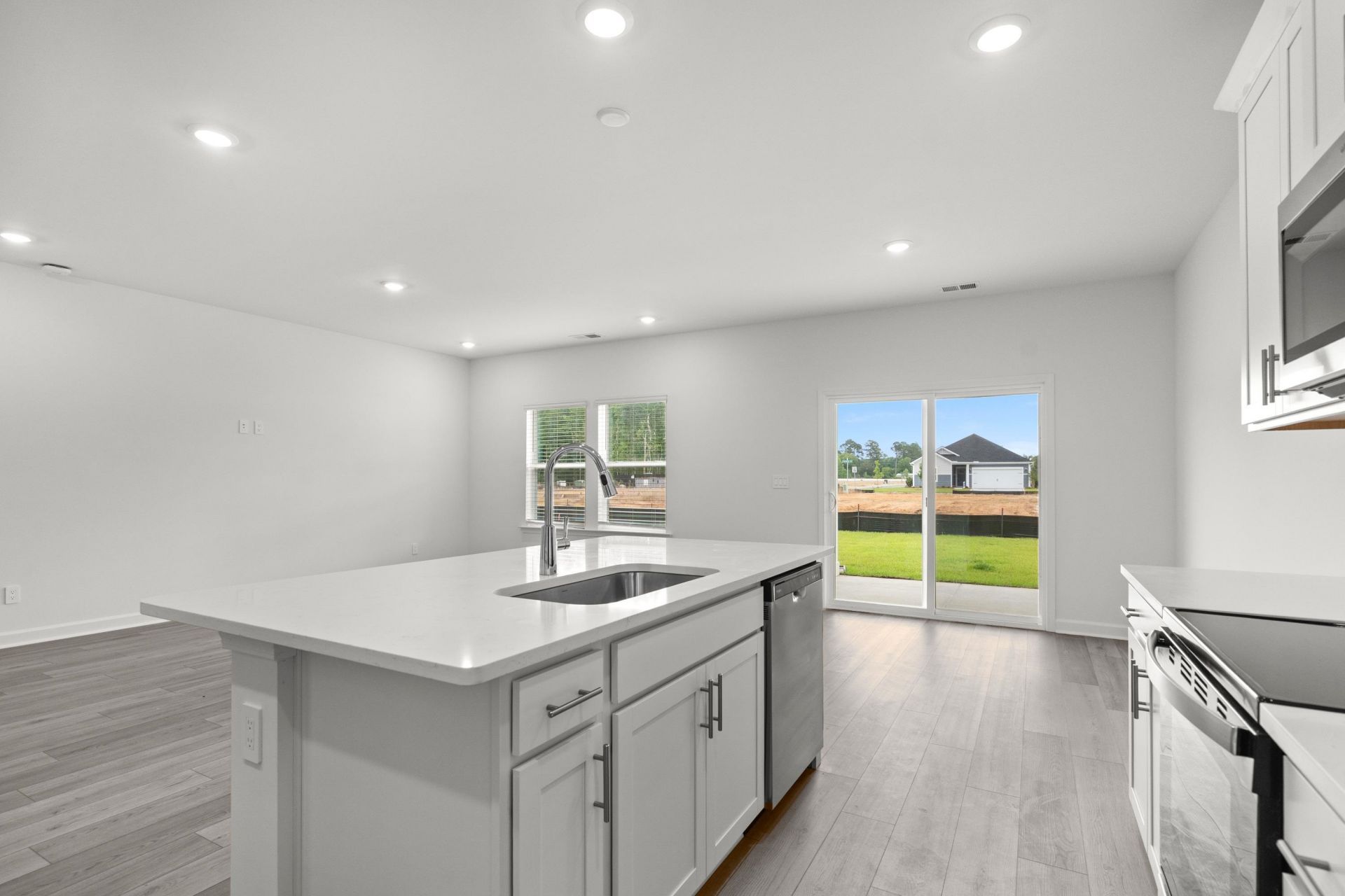 300 Jessamine St. Photo 20