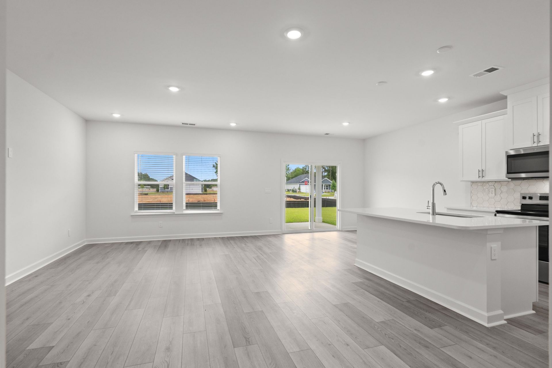 300 Jessamine St. Photo 21