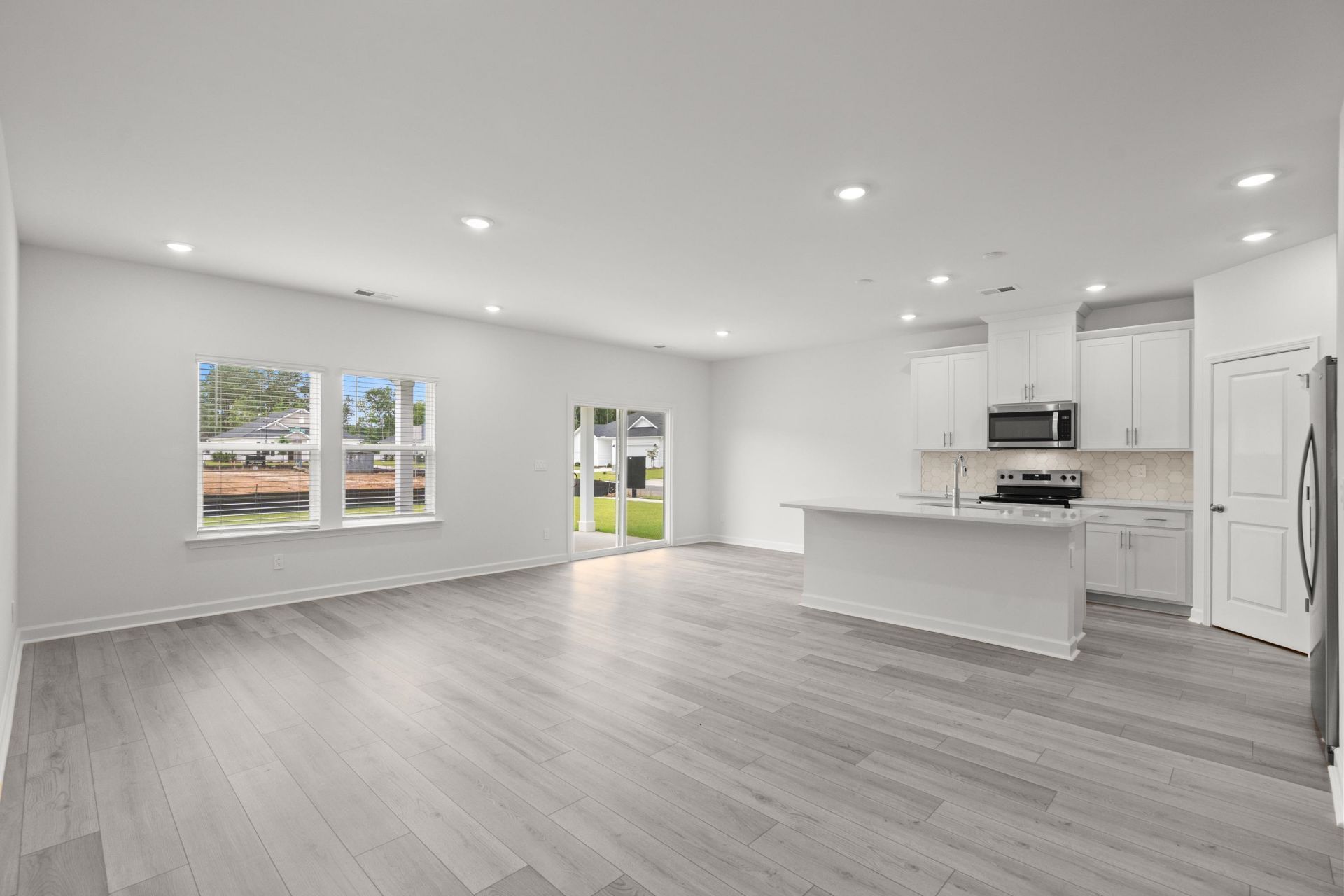 300 Jessamine St. Photo 23