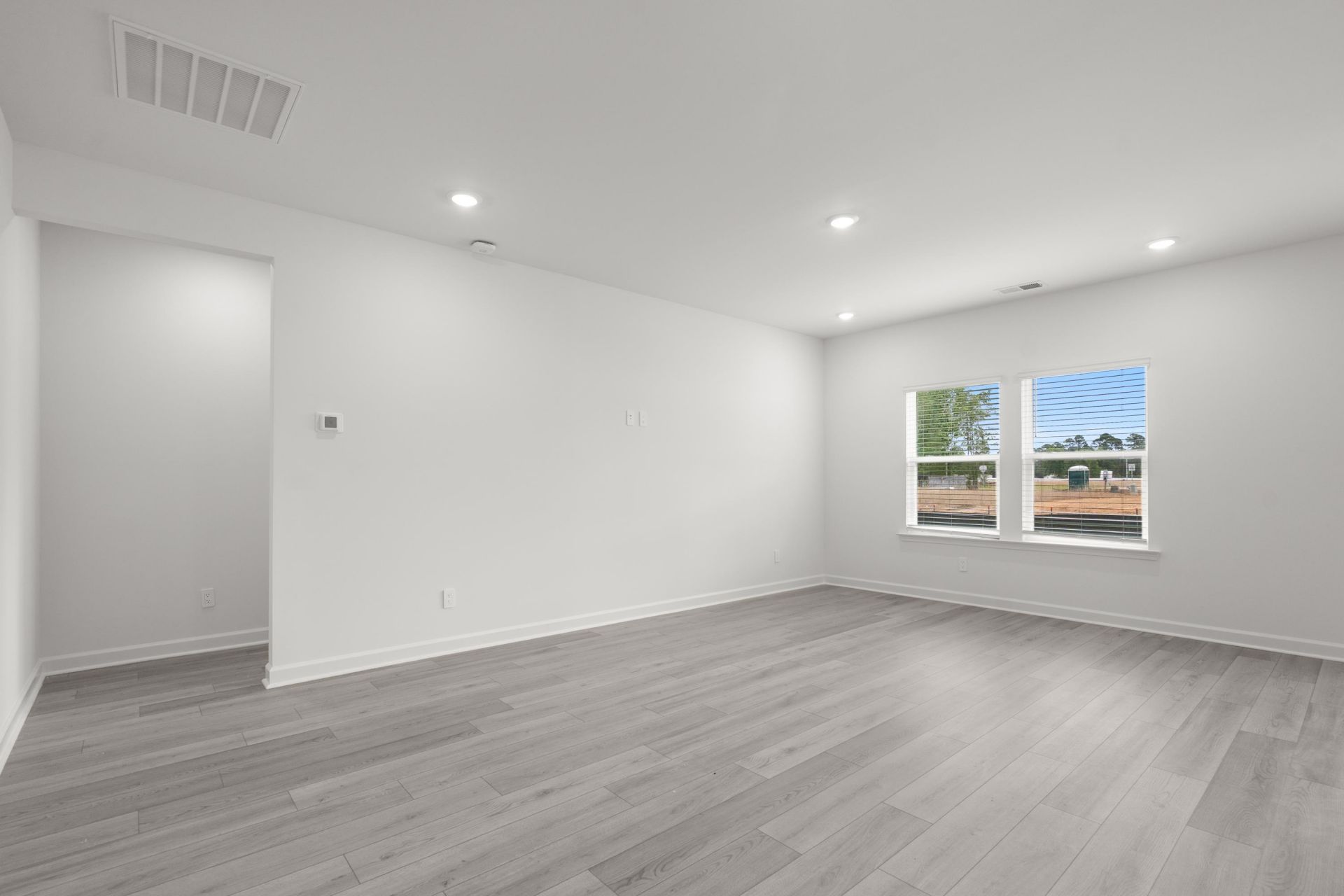 300 Jessamine St. Photo 24