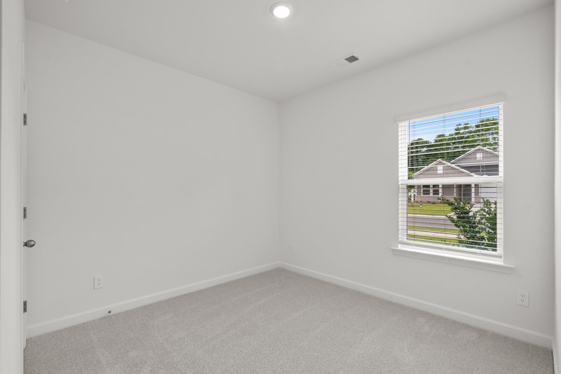 300 Jessamine St. Photo 34