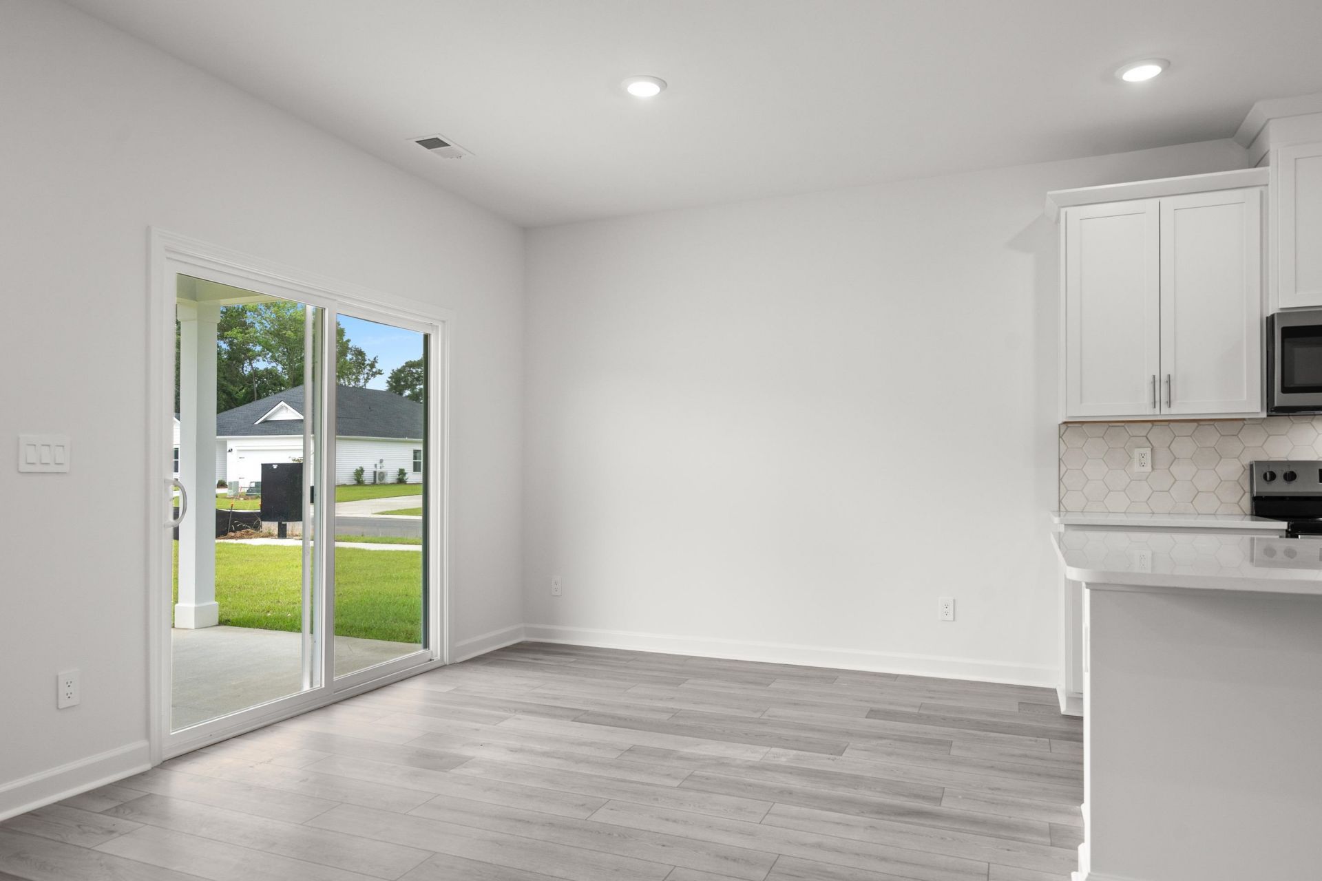 300 Jessamine St. Photo 36