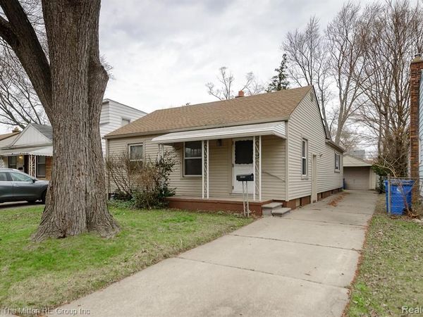 26396 Pennie Street, Dearborn Heights, MI 48125