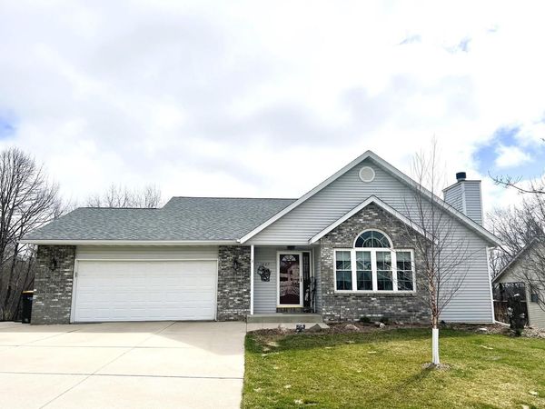 1407 Villa Park COURT, West Bend, WI 53090