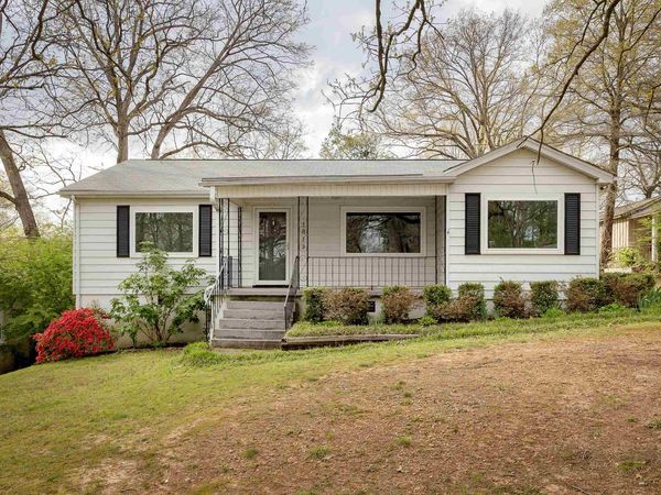 1813 Tune Ave, Florence, AL