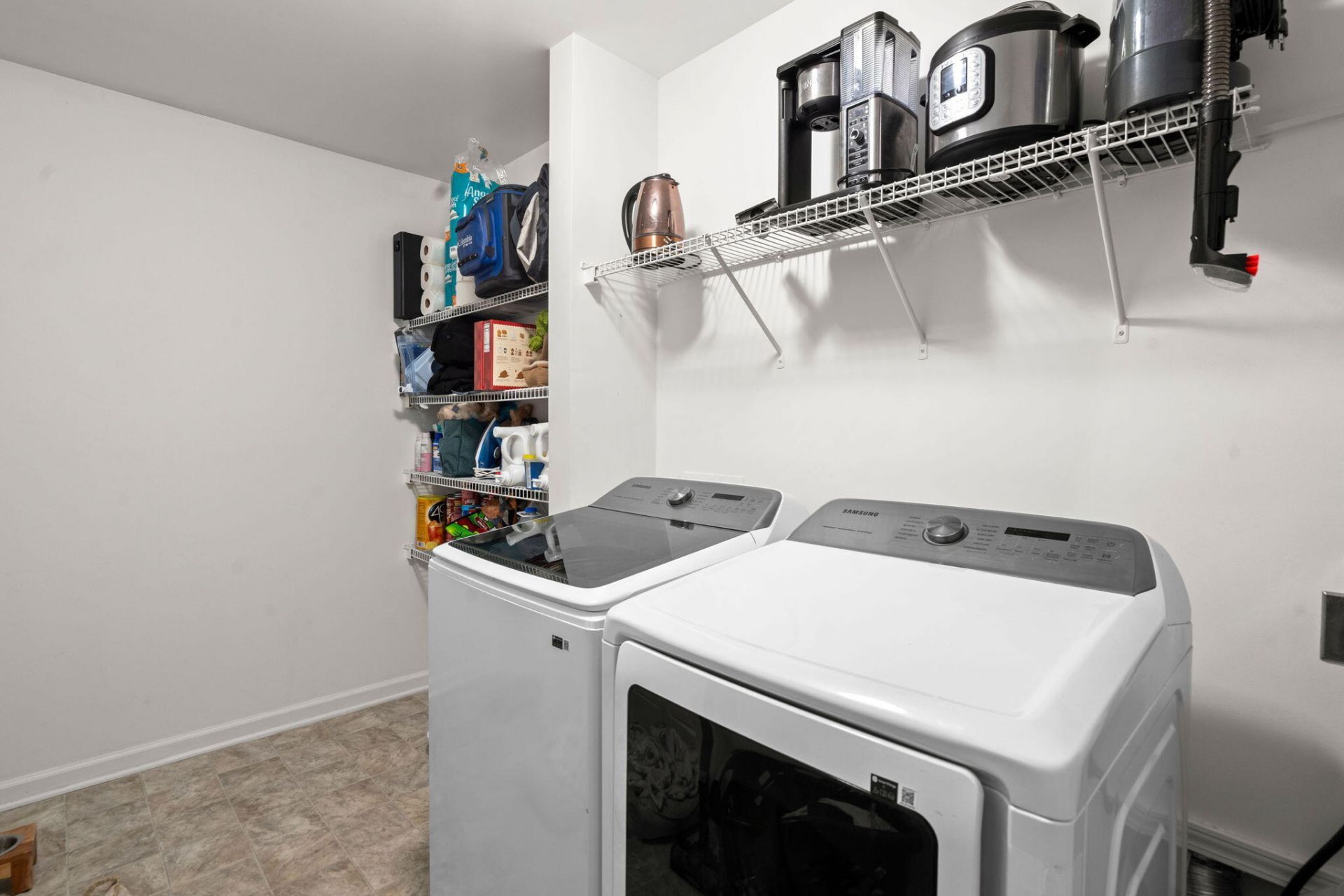 212 Avonshire Drive Photo 17