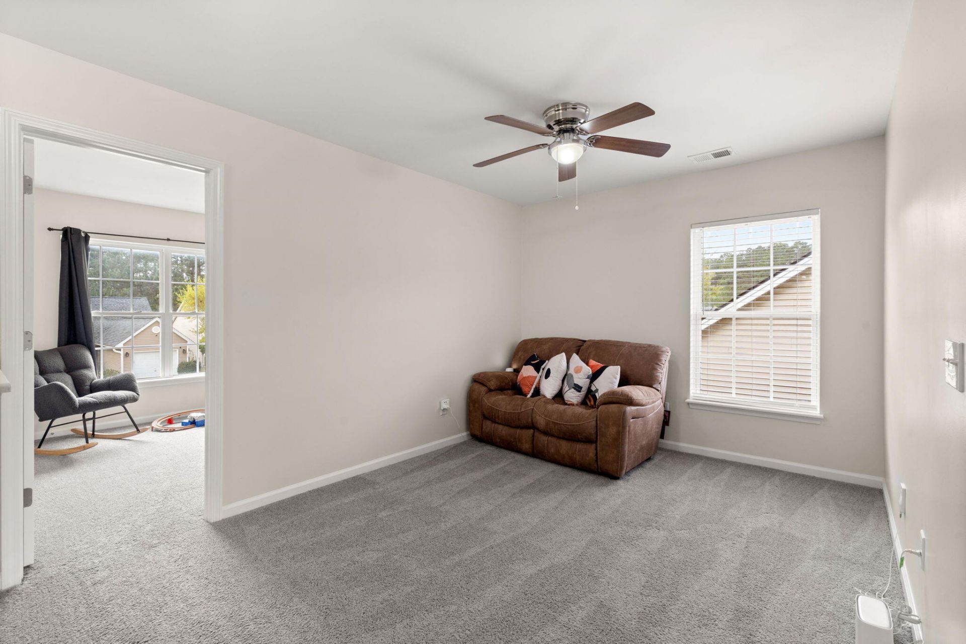 212 Avonshire Drive Photo 18