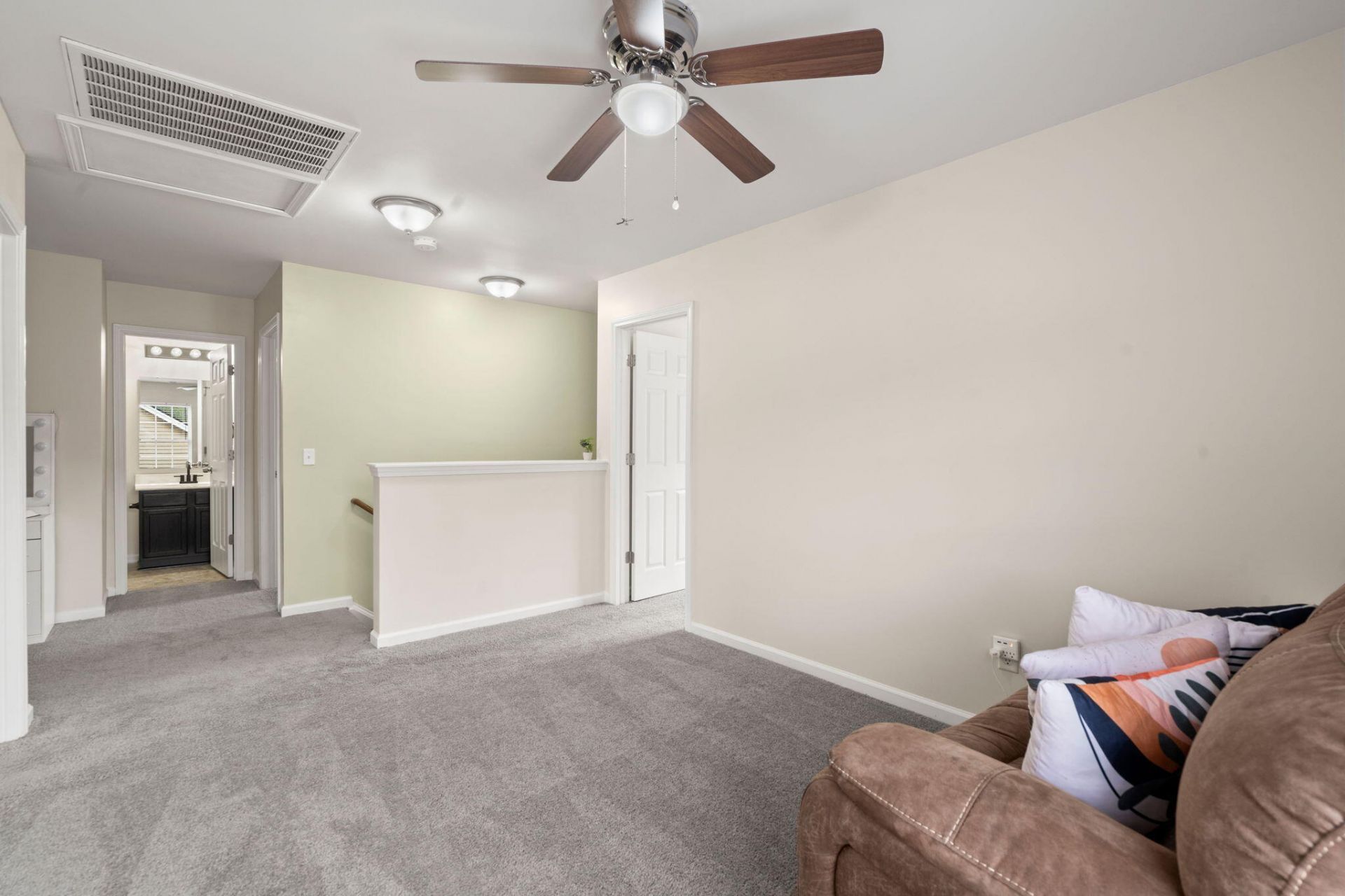 212 Avonshire Drive Photo 19