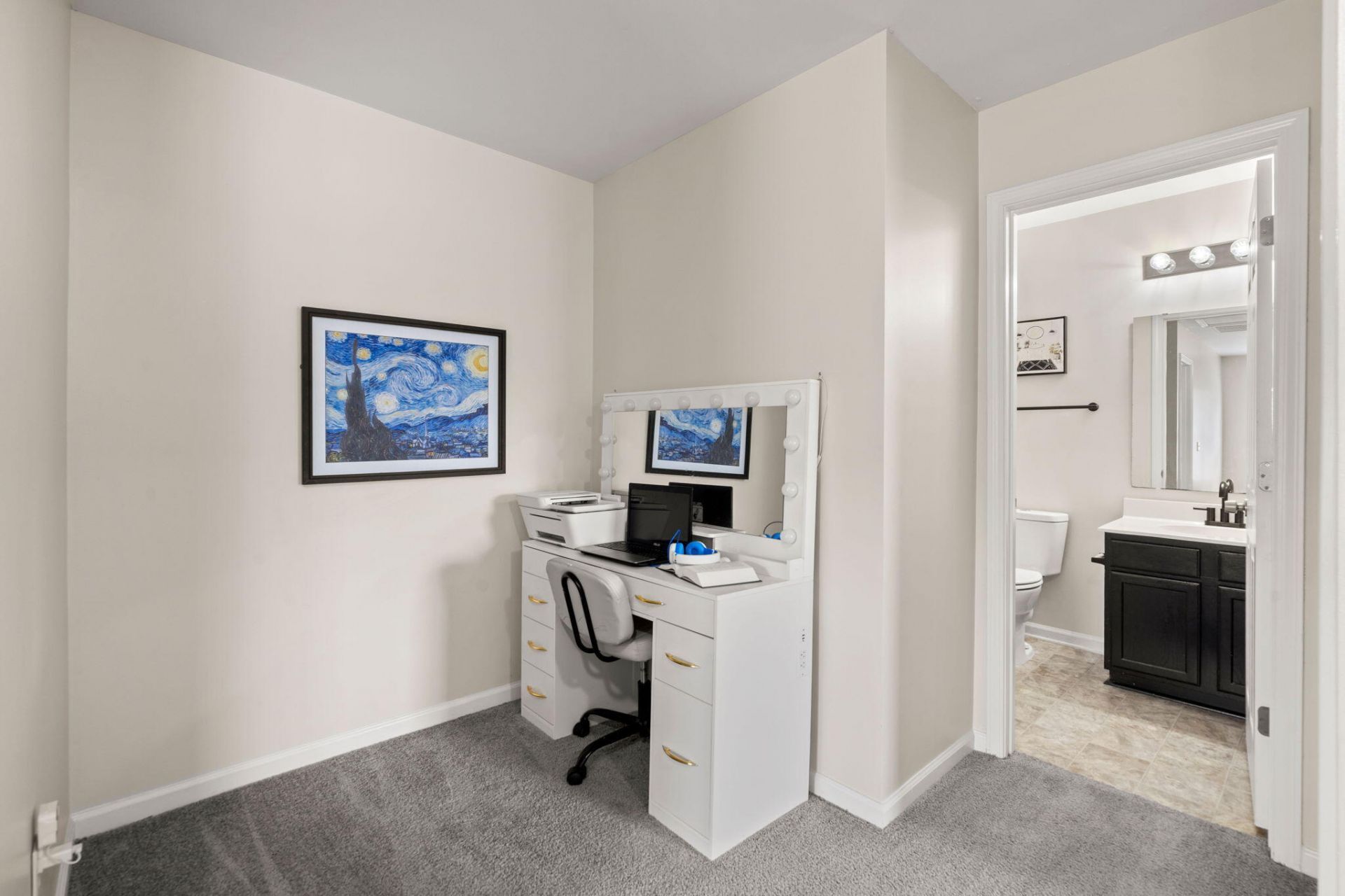 212 Avonshire Drive Photo 20