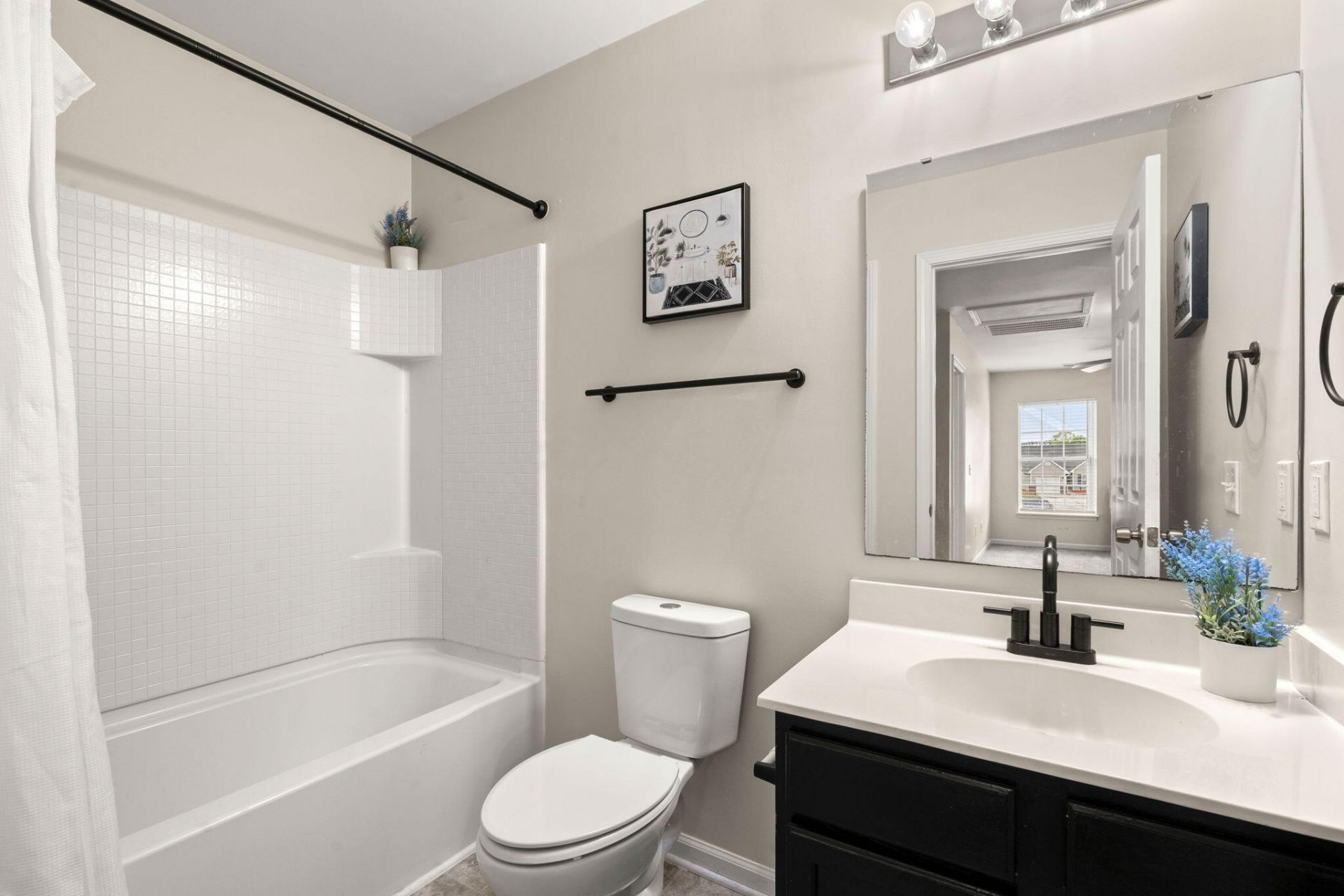 212 Avonshire Drive Photo 22