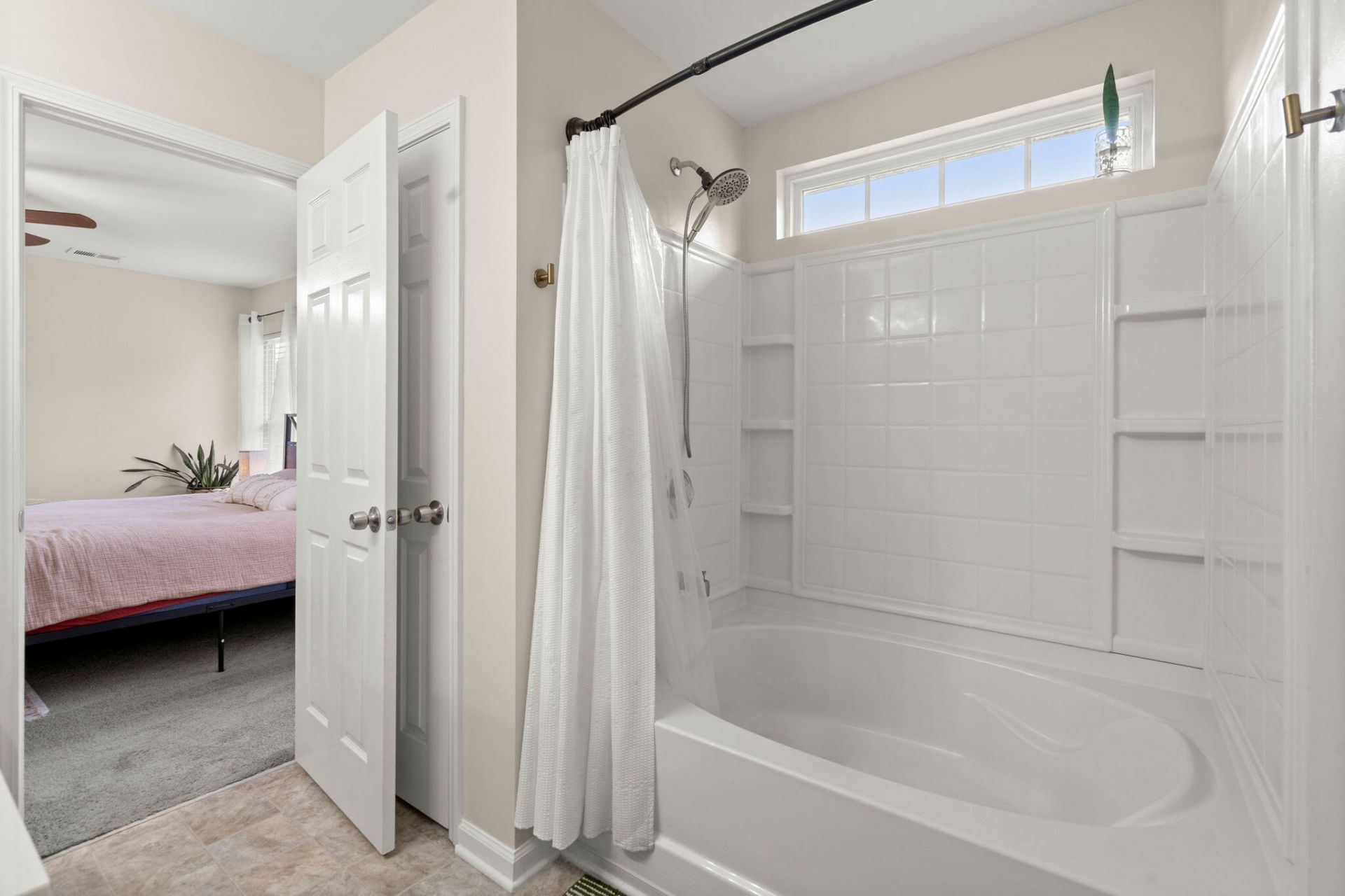 212 Avonshire Drive Photo 27