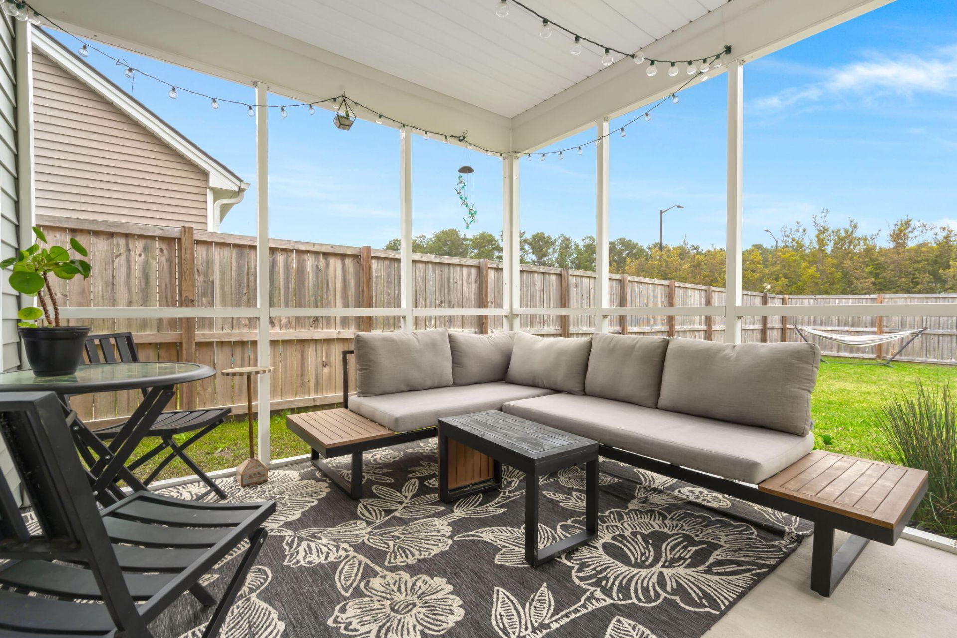 212 Avonshire Drive Photo 28