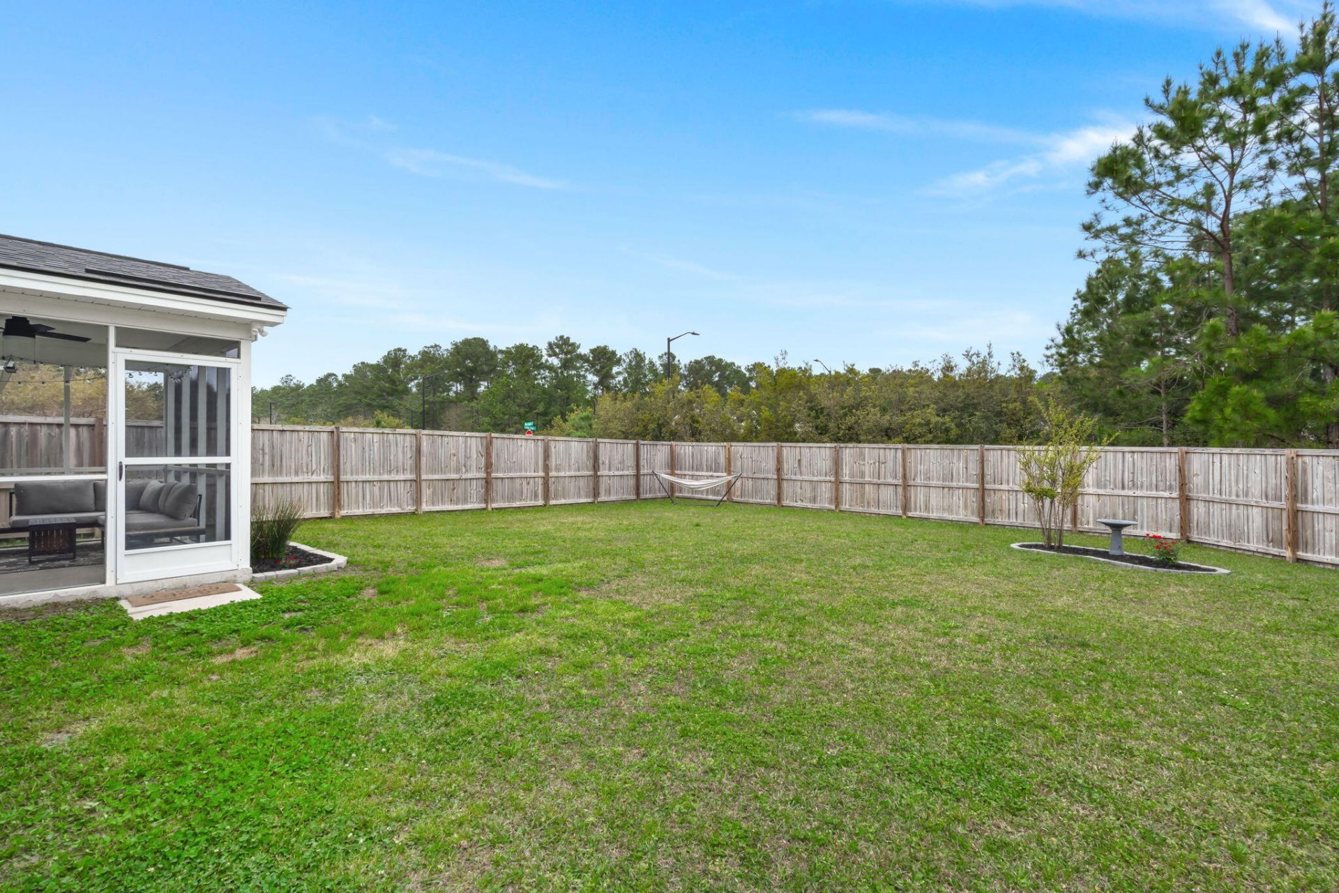 212 Avonshire Drive Photo 31