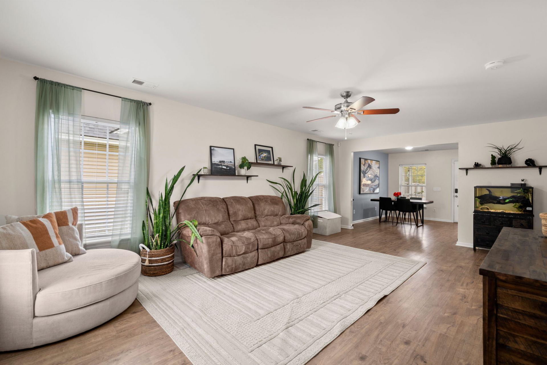 212 Avonshire Drive Photo 6