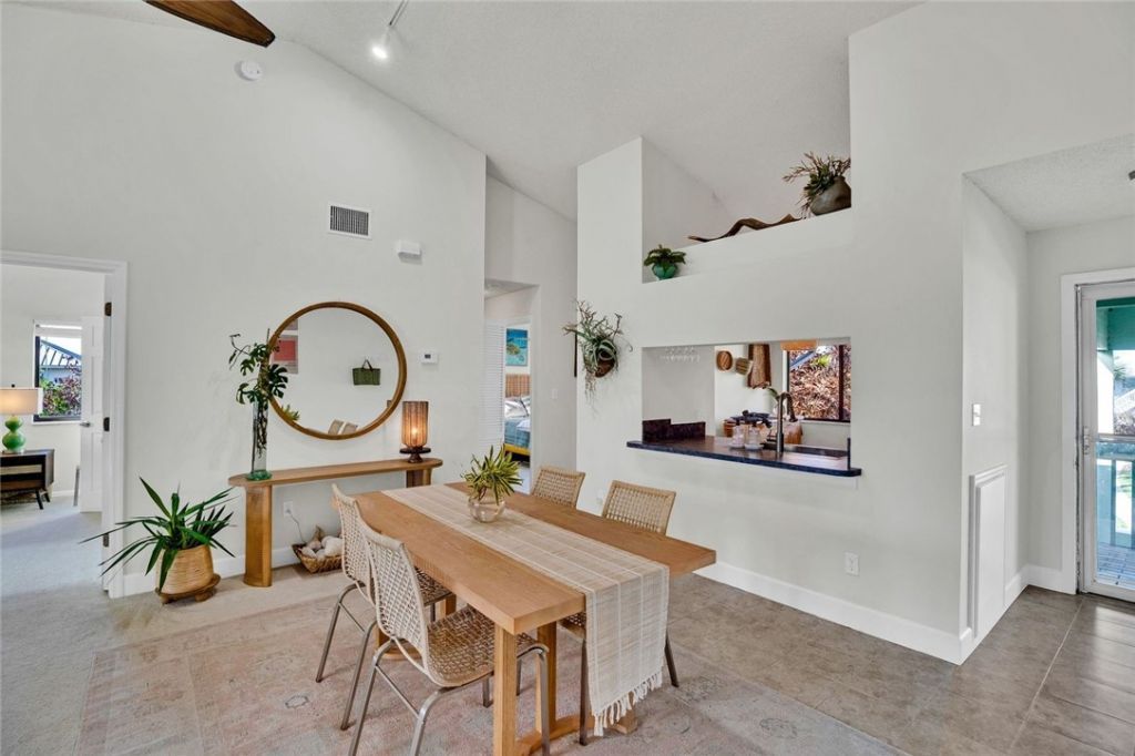 9615 Estuary Way, Unit 4, Sebastian, FL 32958 Photo