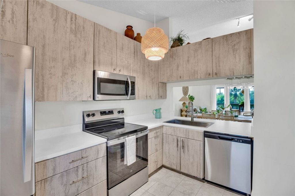 9615 Estuary Way, Unit 4, Sebastian, FL 32958 Photo