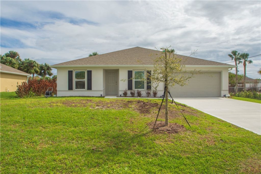 450 Kendall Avenue, Sebastian, FL 32958 Photo