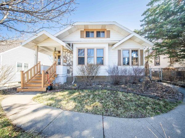 1556 Auburn Street, Dubuque, IA 52001